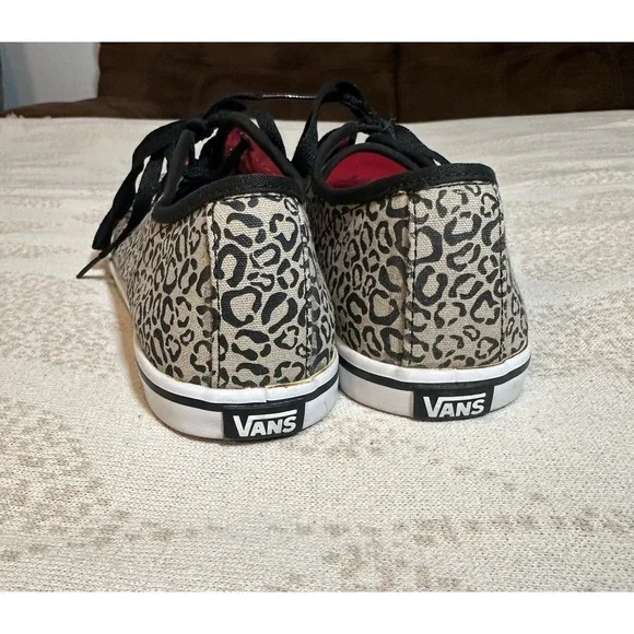 Vans Classic Slip On Womens Size 9 Shoes Cheetah Leopard Print Skate Sneakers - Picture 5 of 10